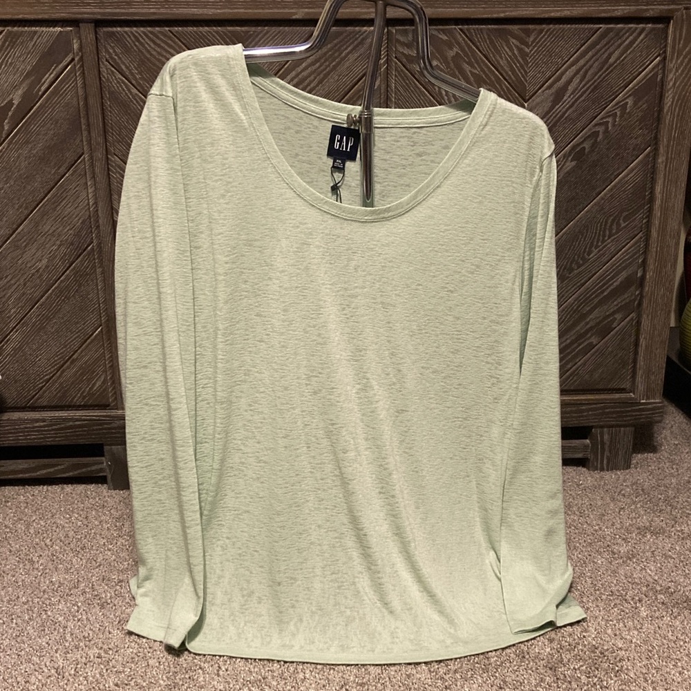 GAP Women's sage Long Sleeve Tee, NWT